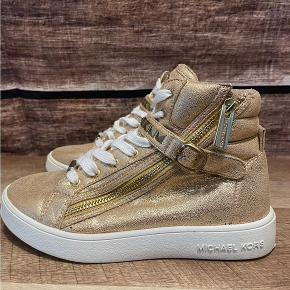 Michael Kors Shoes (kids) - Picture 4 of 11